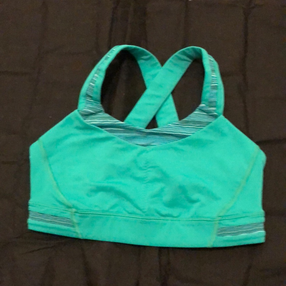 Lululemon sports bra